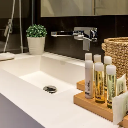 Vivi Homes - Bambu Pool, Gym, Sauna & 托雷莫利诺斯