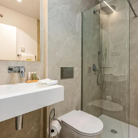 Vivi Homes - Bambu Pool, Gym, Sauna & 托雷莫利诺斯